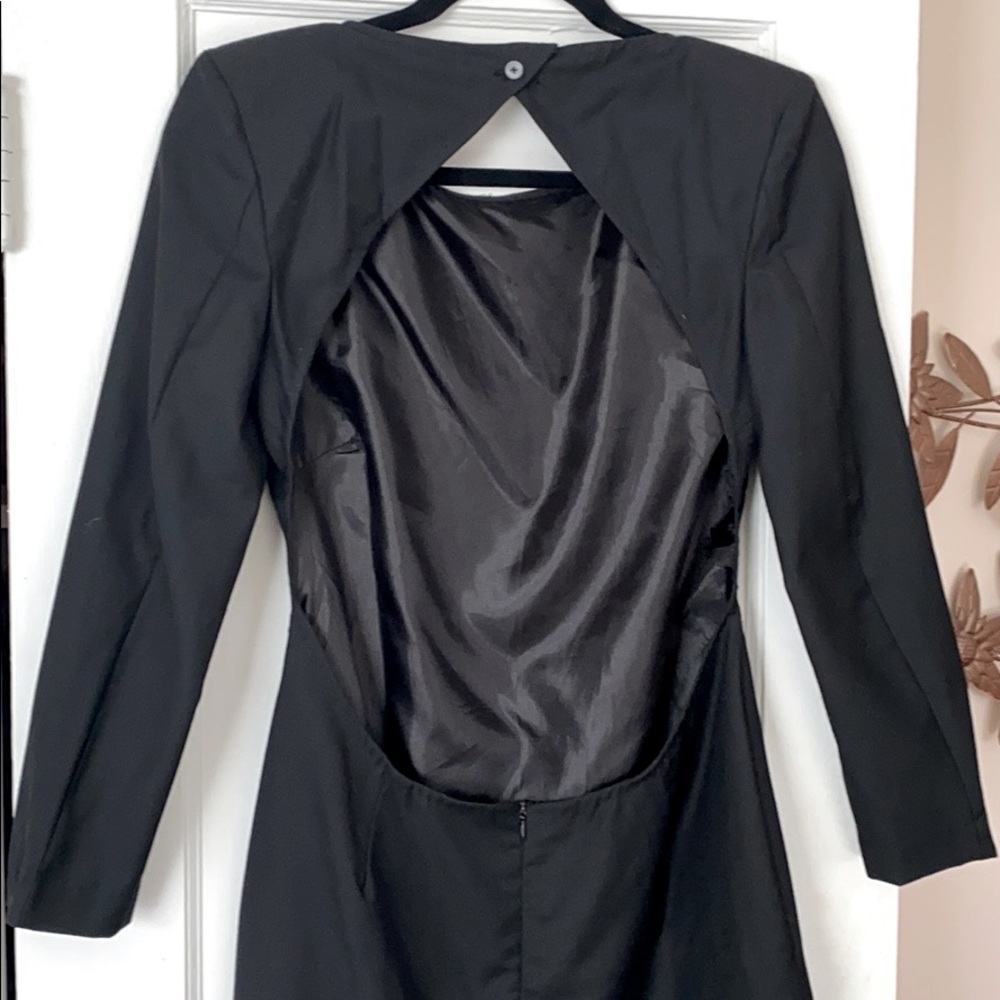 Vintage backless long sleeve mini dress w/pockets!